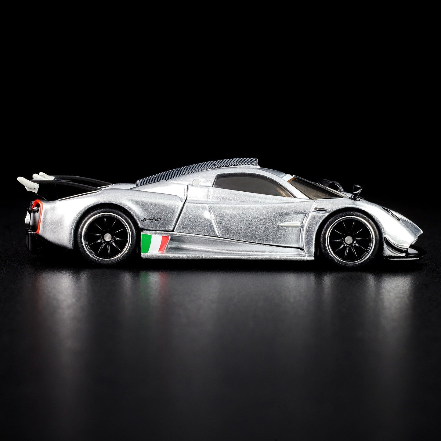 Hot Wheels RLC Exclusive '21 Pagani Huayra R